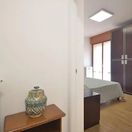 Sanguineti Flexyrent Ac Appartamento *